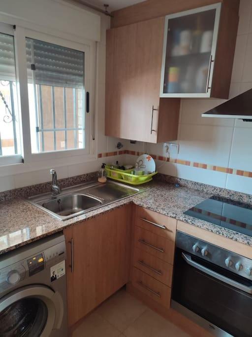 Apartamento En Primera Linea De Playa Con Vistas كابانيس المظهر الخارجي الصورة